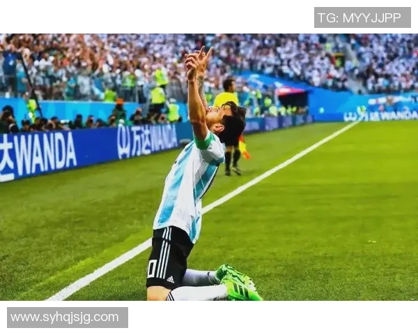 足球明星风采：唯美瞬间定格传奇之旅的光辉与魅力